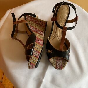 Naturalizer Women's Black and Brown Wedge Sandals Size 7